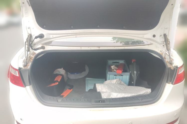 Used Bestune B70 2014 2.0L automatic comfort version Trunk