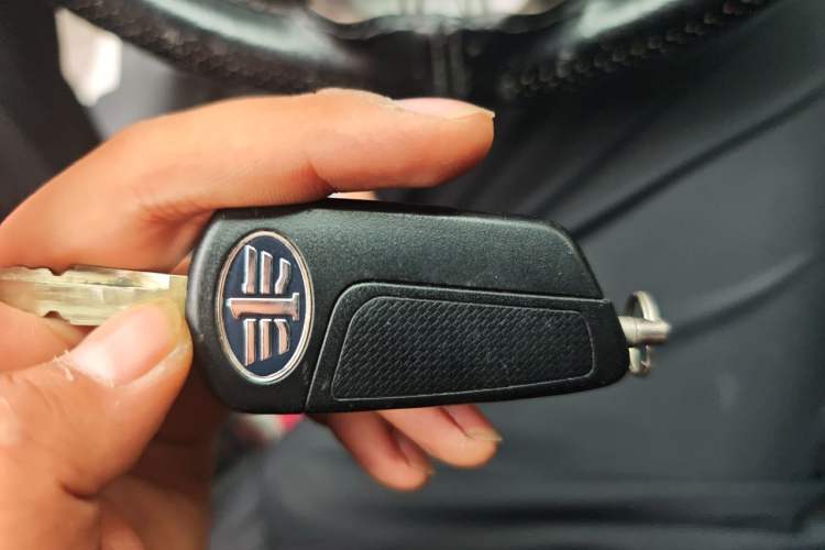 Used Bestune B70 2014 2.0L automatic comfort version Vehicle Key