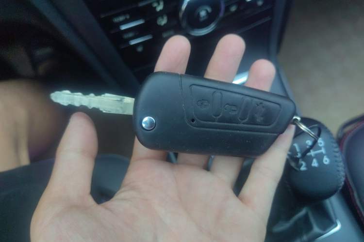 Used Bestune B70 2014 2.0L manual luxury version Vehicle Key