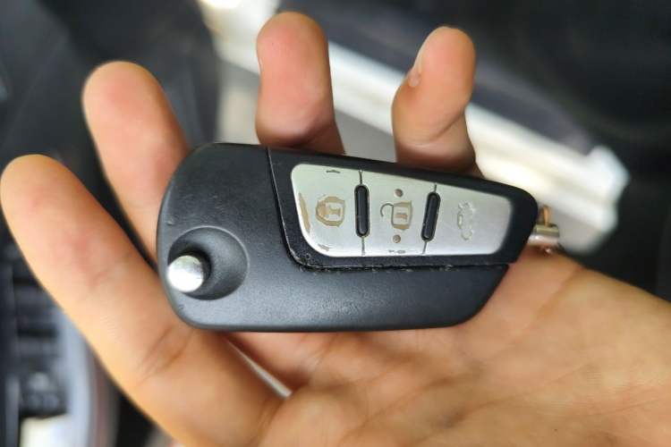 Used Bestune B70 2014 2.0L automatic comfort version Vehicle Key