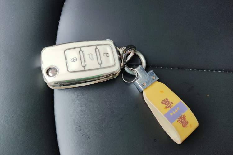 Used Bestune B70 2014 2.0L automatic comfort version Vehicle Key