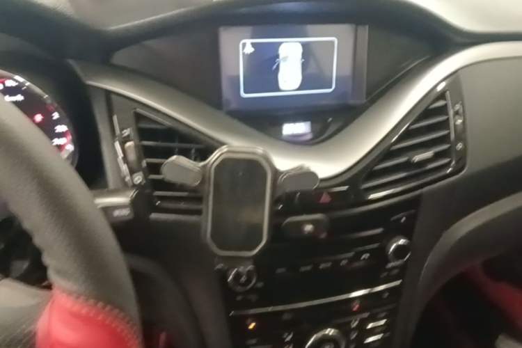 Used Bestune B70 2015 1.8T Automatic Elite Edition Audio And AC Panel