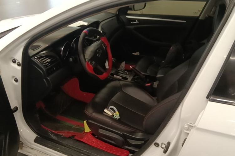 Used Bestune B70 2015 1.8T Automatic Elite Edition Driver Seat