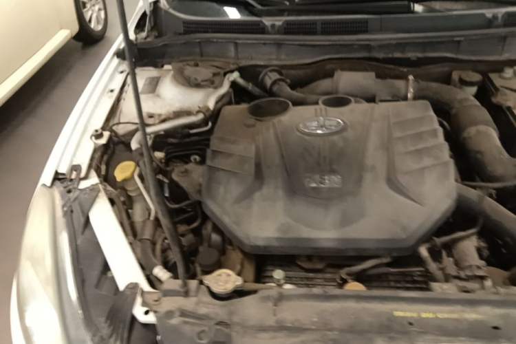 Used Bestune B70 2015 1.8T Automatic Elite Edition Engine Bay Right
