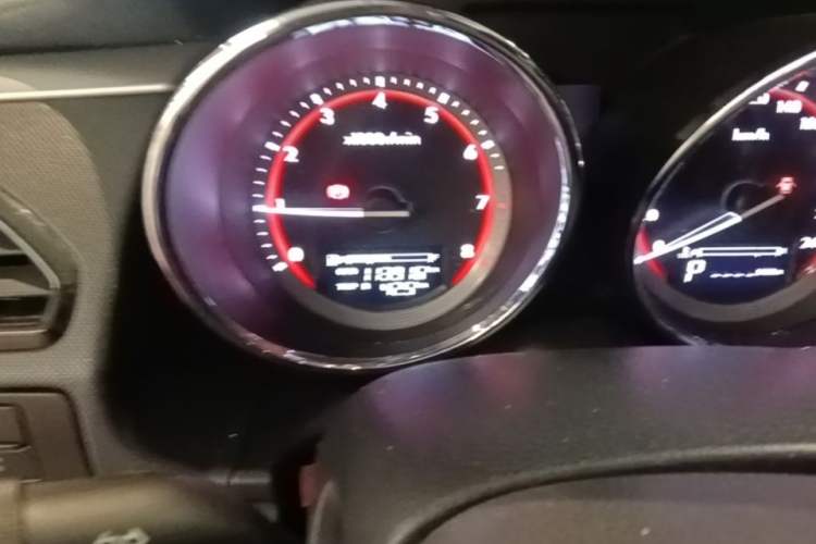 Used Bestune B70 2015 1.8T Automatic Elite Edition Odometer Close Up