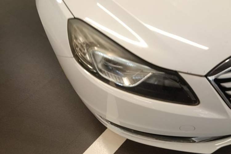 Used Bestune B70 2015 1.8T Automatic Elite Edition Right Front Headlight