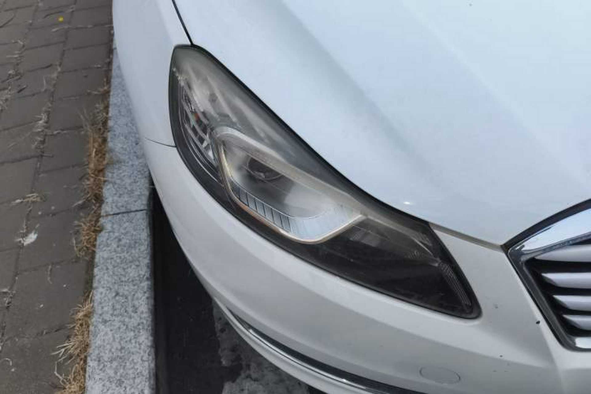 Used Bestune B70 2015 1.8T Automatic Elite Edition Right Front Headlight
