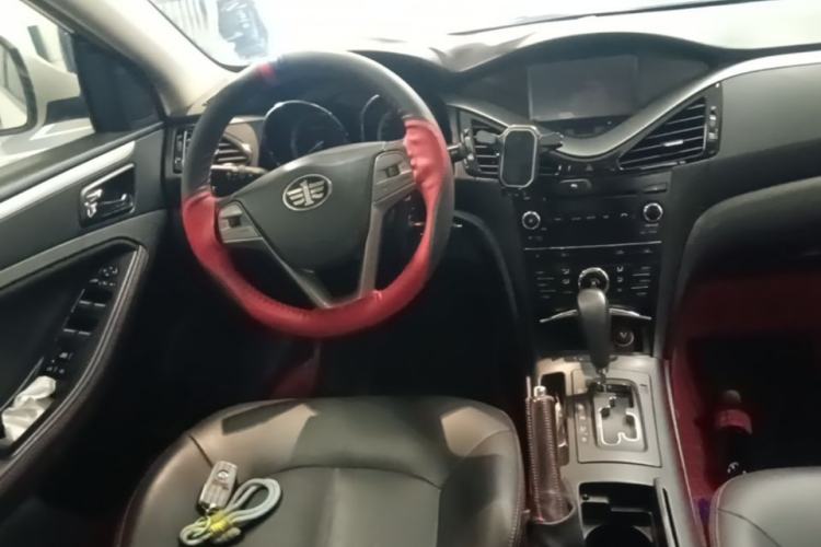 Used Bestune B70 2015 1.8T Automatic Elite Edition Steering Wheel