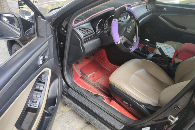 Used Bestune B70 2016 2.0L manual luxury edition Driver Seat
