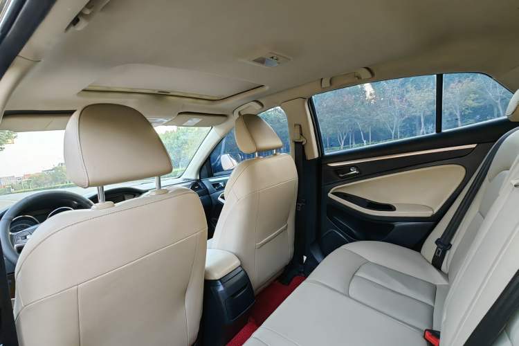 Used Bestune B70 2016 2.0L manual luxury edition Headliner