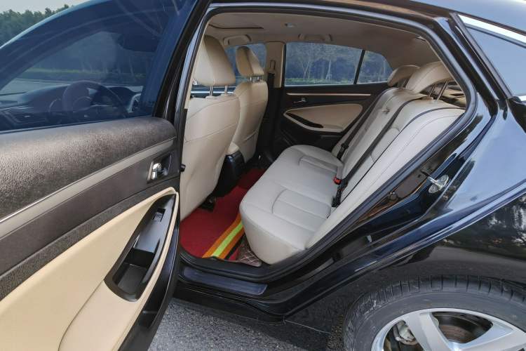 Used Bestune B70 2016 2.0L manual luxury edition Left Rear Seat