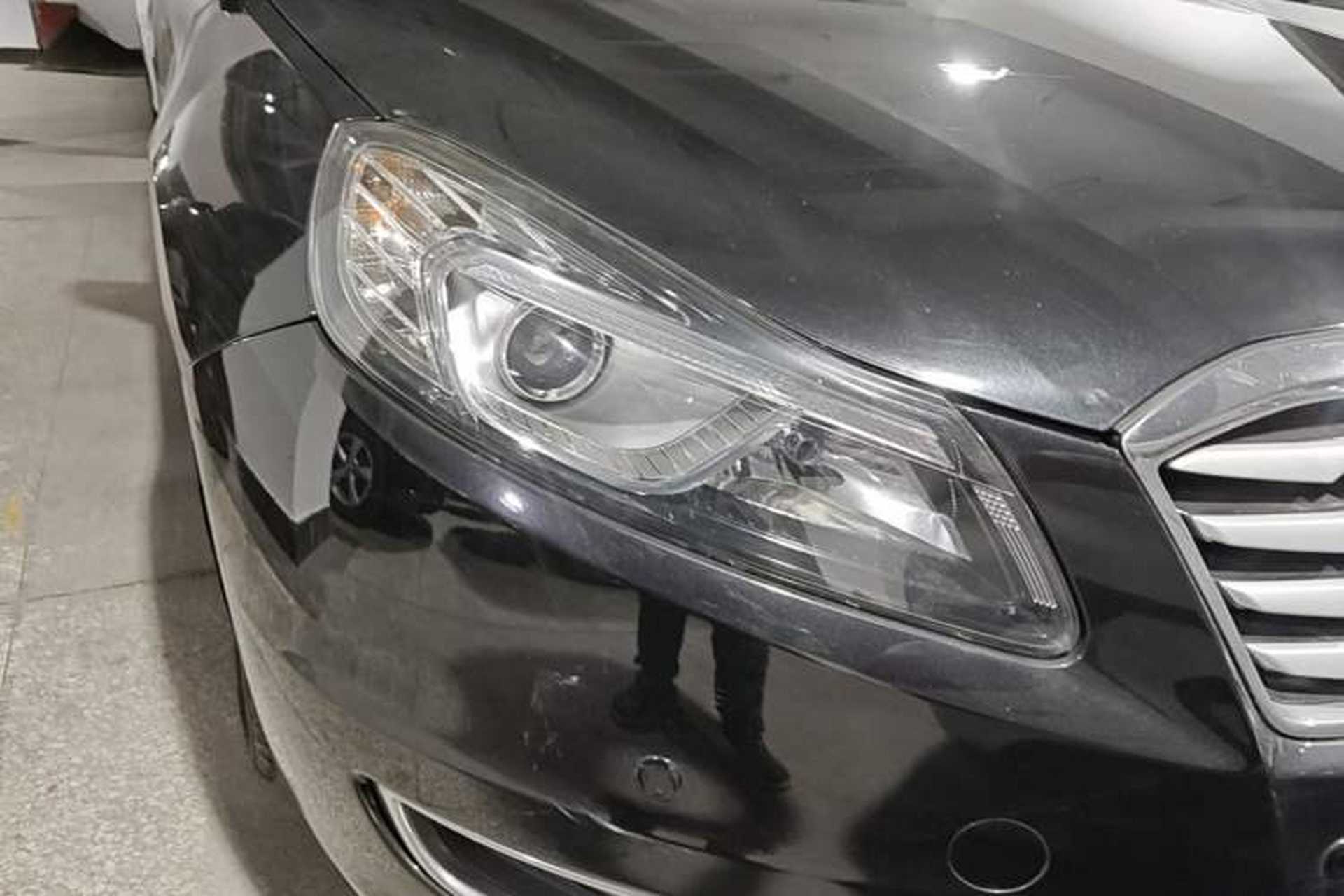 Used Bestune B70 2016 2.0L Automatic 10th Anniversary Edition Right Front Headlight