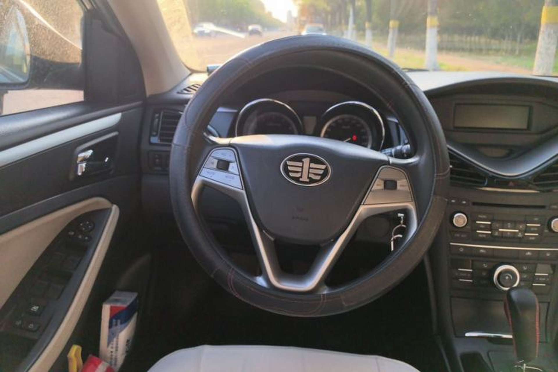 Used Bestune B70 2016 2.0L Automatic 10th Anniversary Edition Steering Wheel