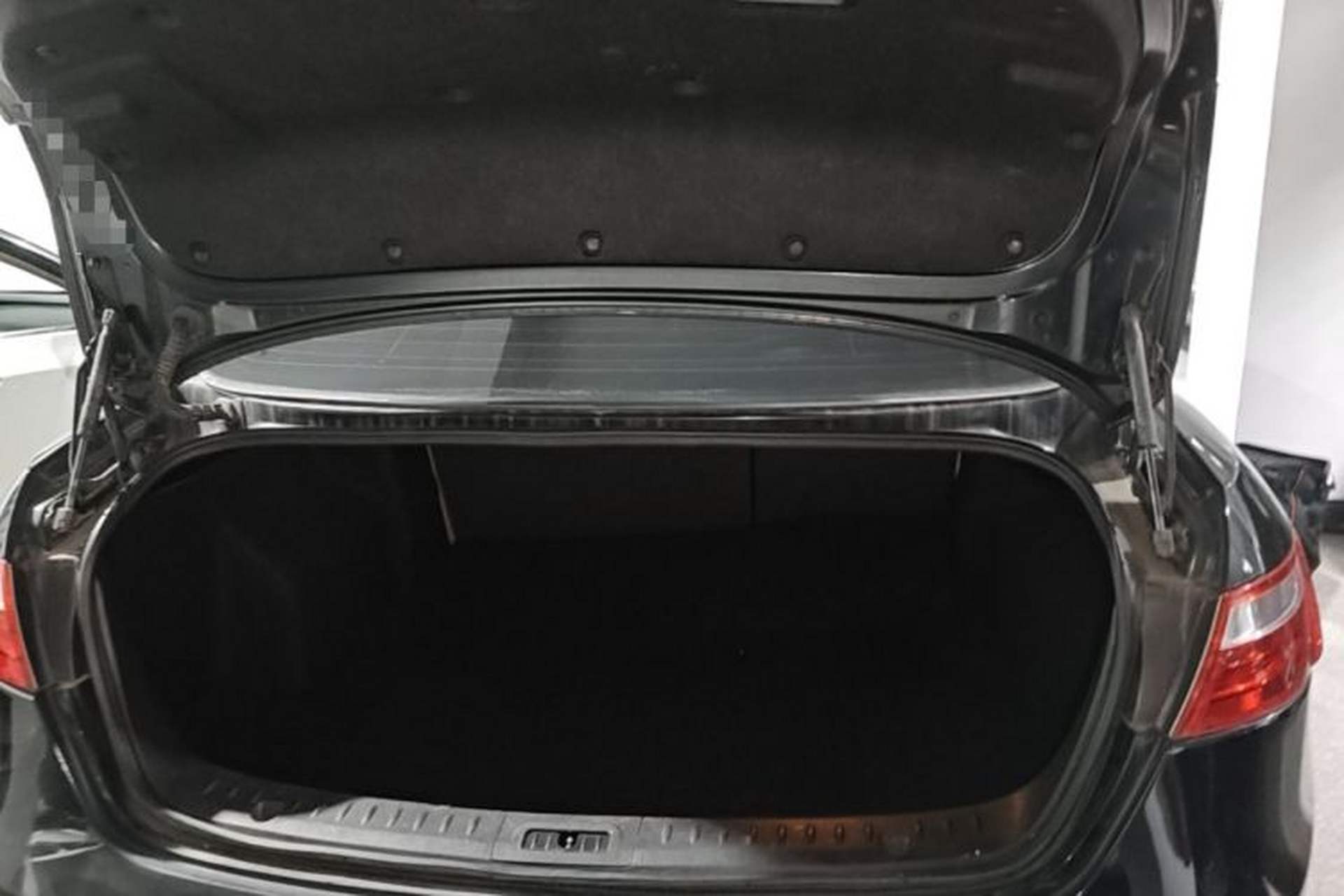 Used Bestune B70 2016 2.0L Automatic 10th Anniversary Edition Trunk