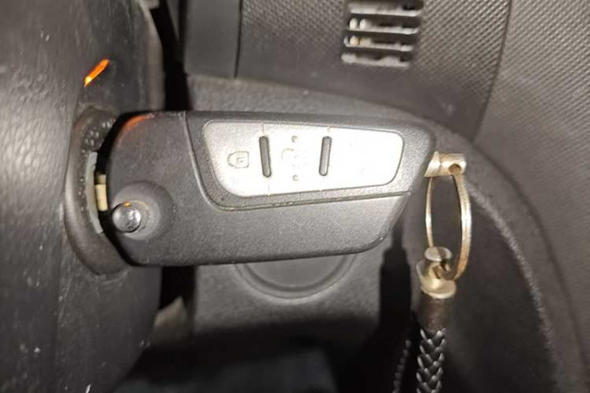 Used Bestune B70 2016 2.0L Automatic 10th Anniversary Edition Vehicle Key