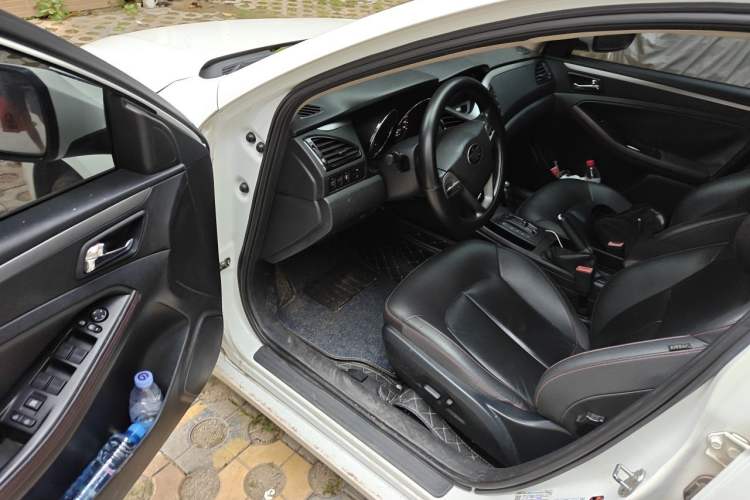 Used Bestune B70 2016 2.0L Automatic Luxury Model Driver Seat