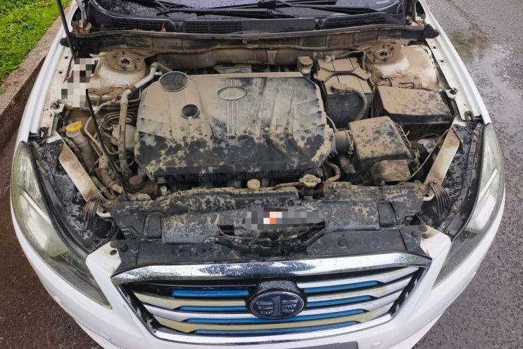 Used Bestune B70 2016 2.0L automatic Comfort trim level Engine Bay