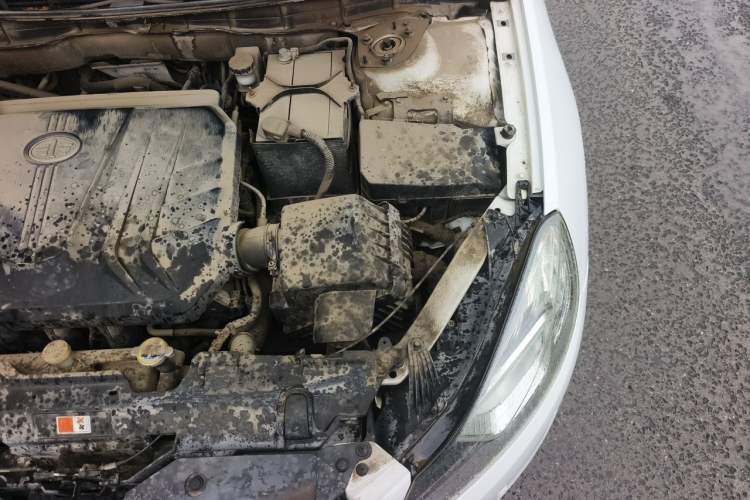 Used Bestune B70 2016 2.0L automatic Comfort trim level Engine Bay Left