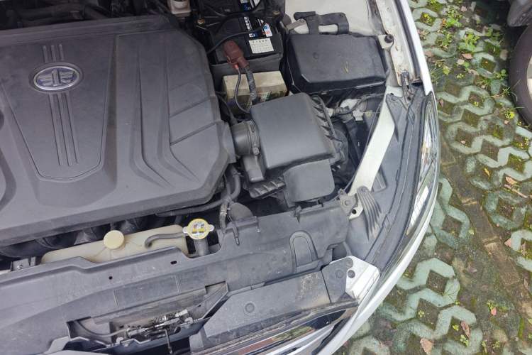 Used Bestune B70 2016 2.0L Automatic Luxury Model Engine Bay Left