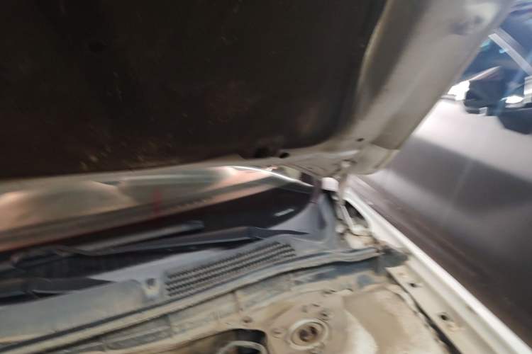 Used Bestune B70 2016 2.0L Manual 10th Anniversary Edition Engine Bay Left