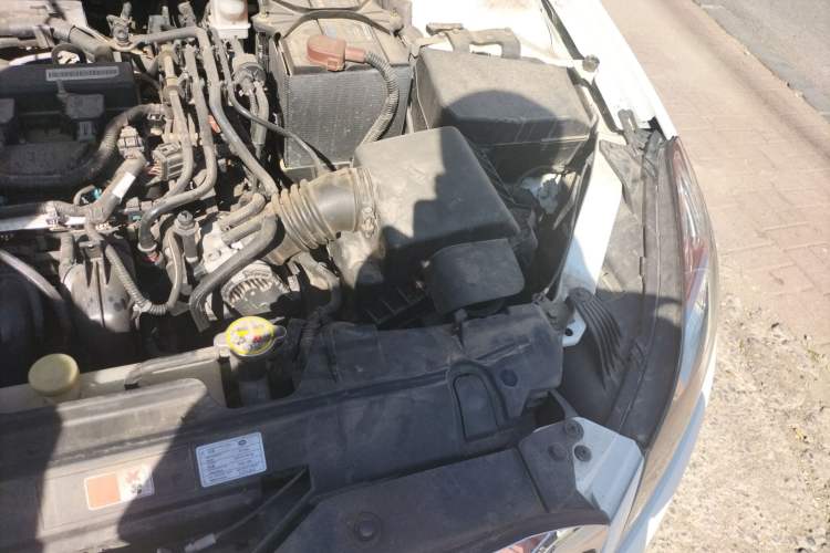Used Bestune B70 2016 2.0L automatic Comfort trim level Engine Bay Left