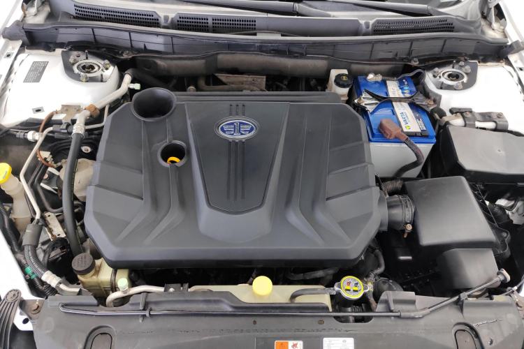 Used Bestune B70 2016 2.0L automatic Comfort trim level Engine Bay