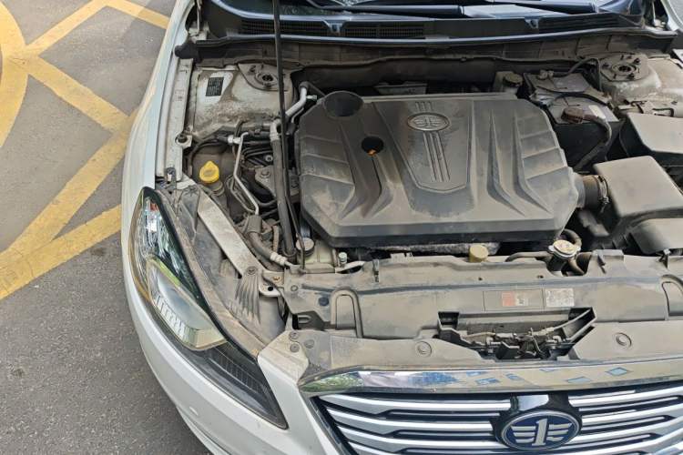 Used Bestune B70 2016 2.0L Automatic Premium Edition Engine Bay Right