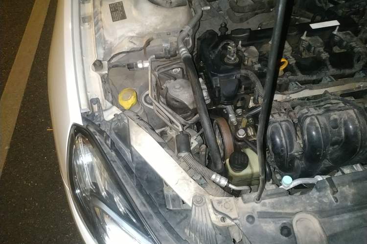 Used Bestune B70 2016 2.0L automatic Comfort trim level Engine Bay Right