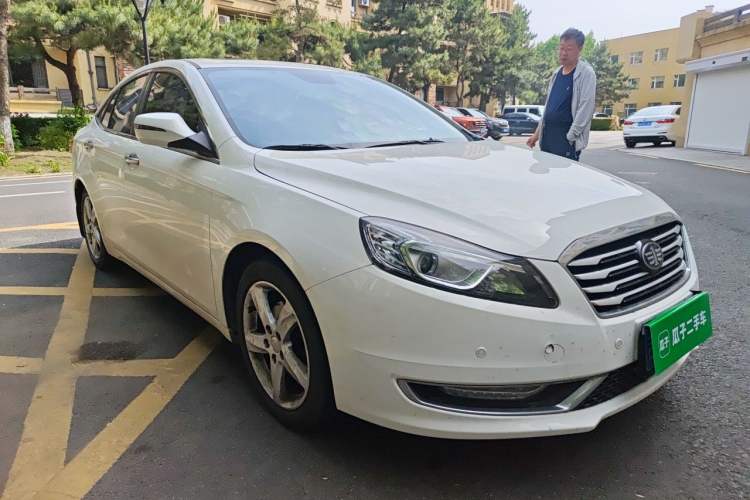 Used Bestune B70 2016 2.0L Automatic Premium Edition Front Right 45 Deg
