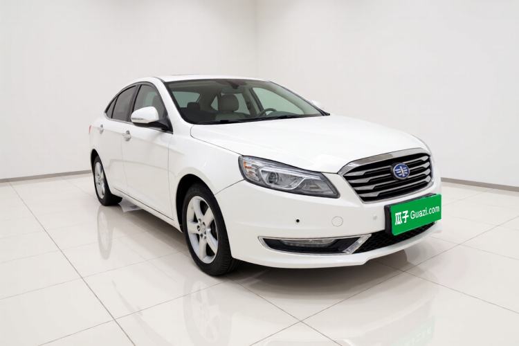 Used Bestune B70 2016 2.0L manual luxury edition Front Right 45 Deg