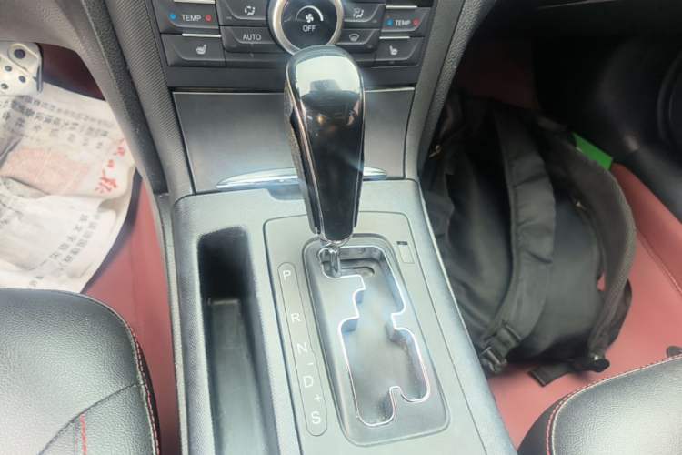 Used Bestune B70 2016 1.8T Automatic Sport Prestige Edition Gear Lever