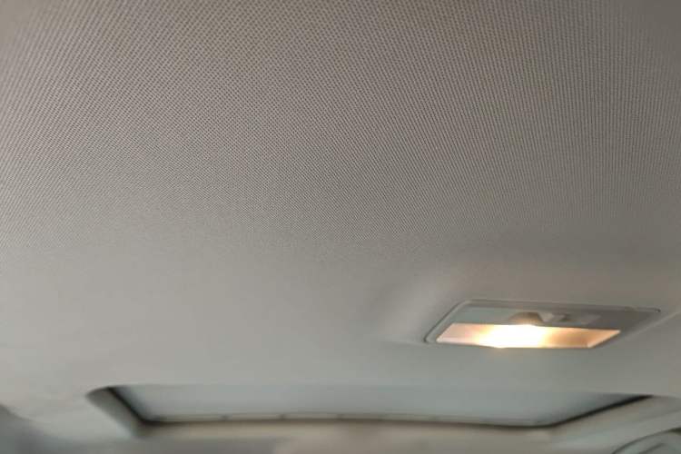 Used Bestune B70 2016 2.0L Automatic Premium Edition Headliner