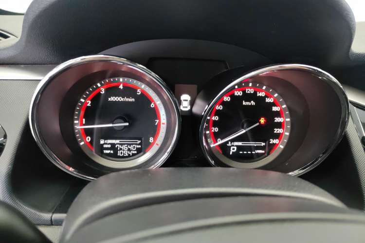 Used Bestune B70 2016 2.0L automatic Comfort trim level Instrument Cluster