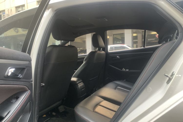 Used Bestune B70 2016 1.8T Automatic Sport Luxury Model Interior 6