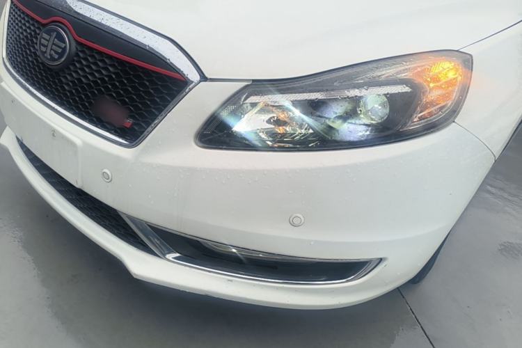 Used Bestune B70 2016 1.8T Automatic Sport Prestige Edition Left Front Headlight