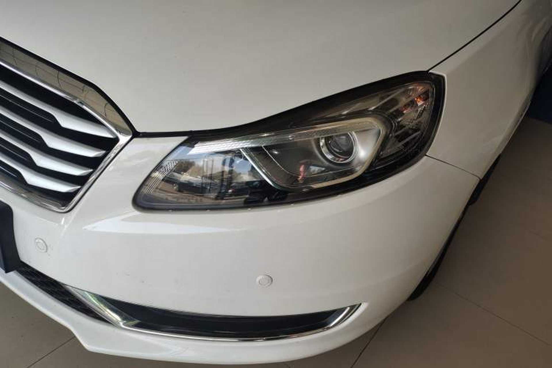 Used Bestune B70 2016 2.0L Automatic Luxury Model Left Front Headlight