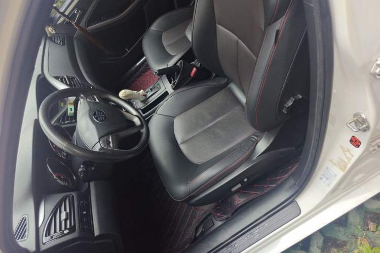 Used Bestune B70 2016 2.0L Automatic Luxury Model Left Front Seat