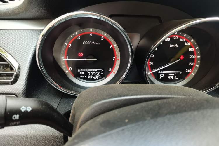 Used Bestune B70 2016 2.0L automatic Comfort trim level Odometer Close Up