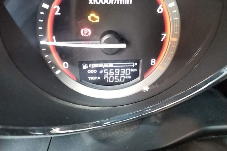 Used Bestune B70 2016 2.0L Manual 10th Anniversary Edition Odometer Close Up