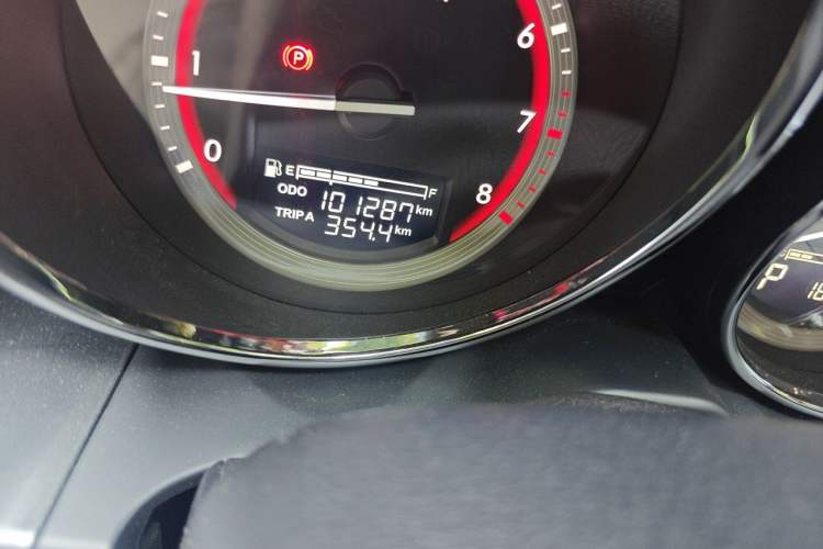 Used Bestune B70 2016 2.0L Automatic Luxury Model Odometer Close Up