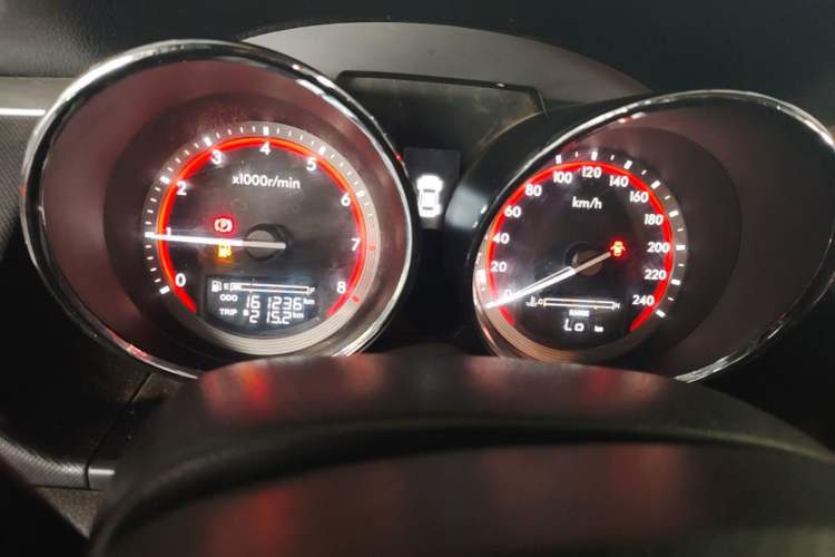 Used Bestune B70 2016 2.0L Manual 10th Anniversary Edition Odometer Close Up