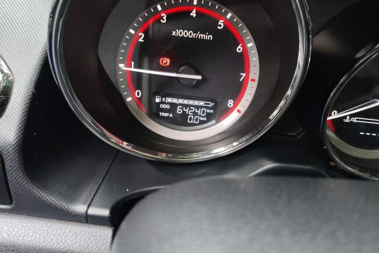 Used Bestune B70 2016 2.0L manual luxury edition Odometer Close Up