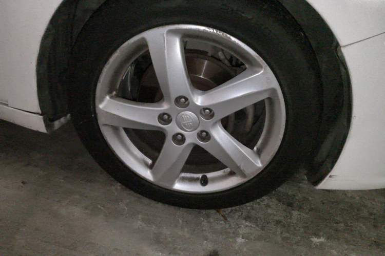 Used Bestune B70 2016 2.0L automatic Comfort trim level Right Front Wheel Hub