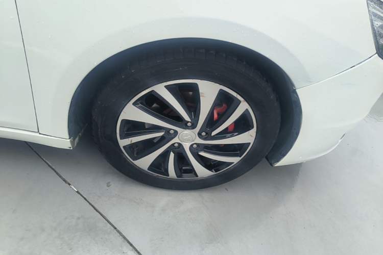 Used Bestune B70 2016 1.8T Automatic Sport Prestige Edition Right Rear Wheel Hub