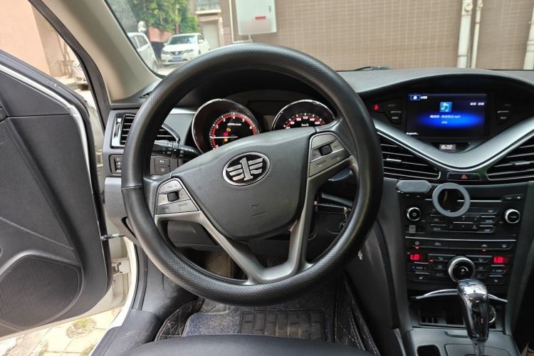 Used Bestune B70 2016 2.0L Automatic Luxury Model Steering Wheel