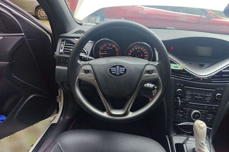 Used Bestune B70 2016 2.0L Automatic Luxury Model Steering Wheel