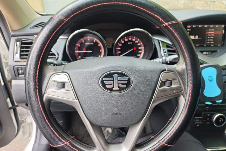 Used Bestune B70 2016 2.0L Automatic Premium Edition Steering Wheel