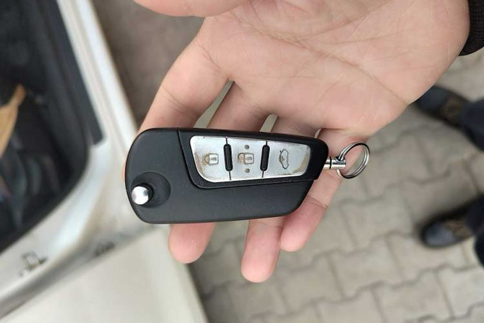 Used Bestune B70 2016 2.0L Manual 10th Anniversary Edition Vehicle Key