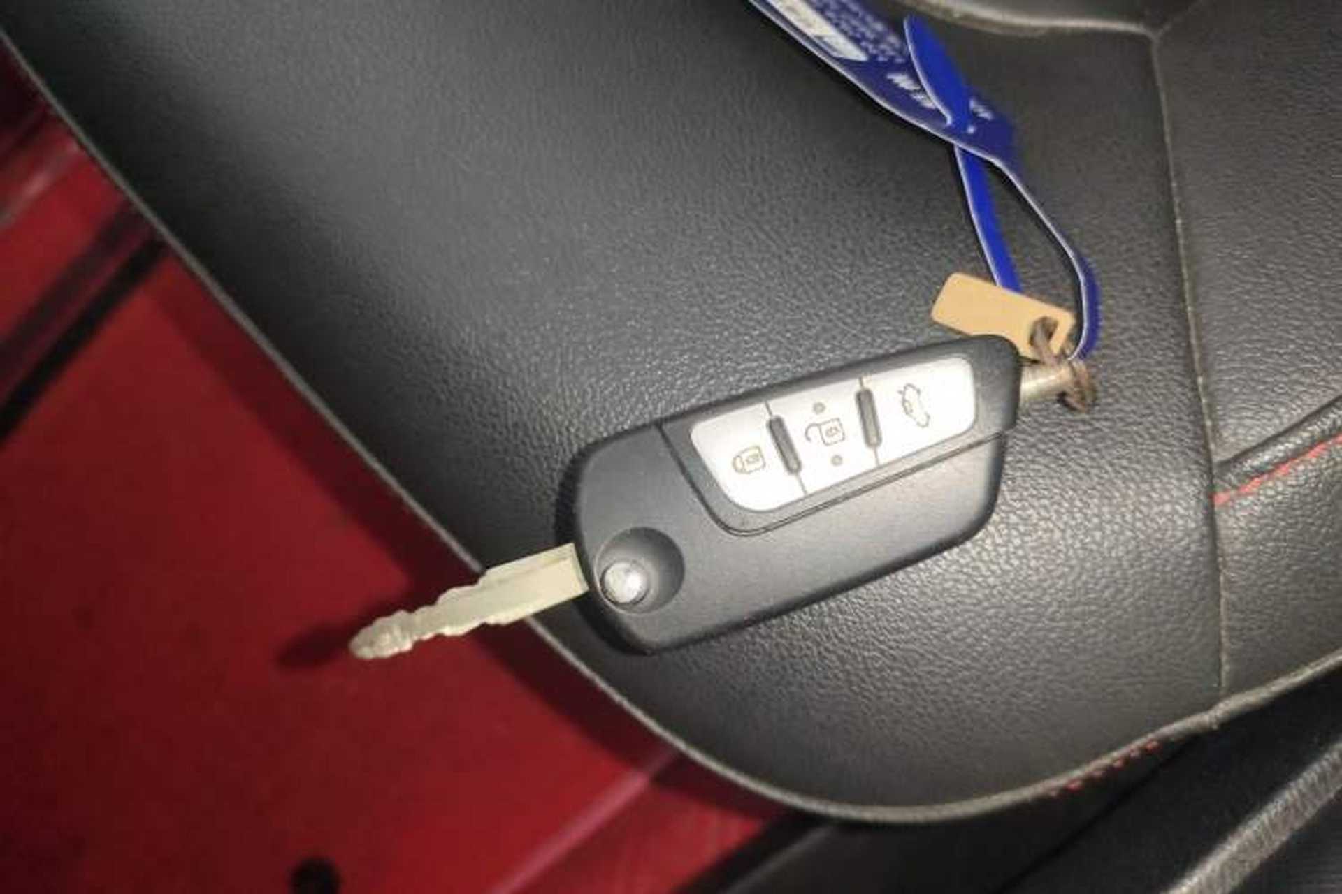 Used Bestune B70 2016 2.0L Automatic Luxury Model Vehicle Key