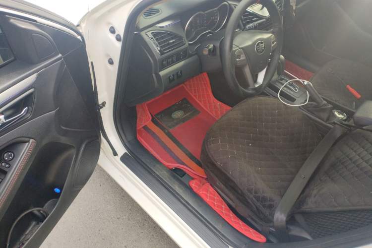 Used Bestune B70 2018 2.0L Automatic Connected Smart Edition Driver Seat